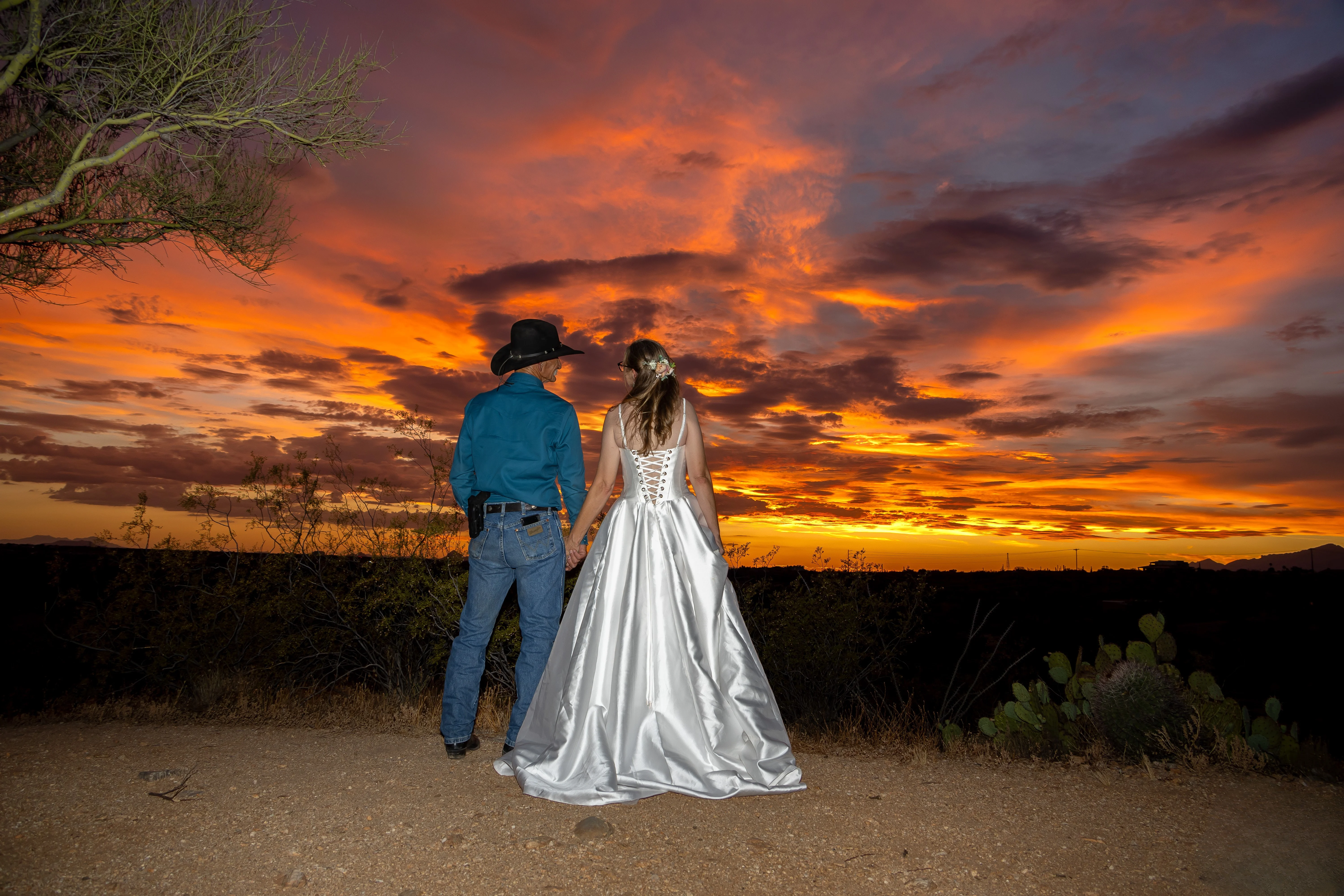 Romantic sunset wedding photos